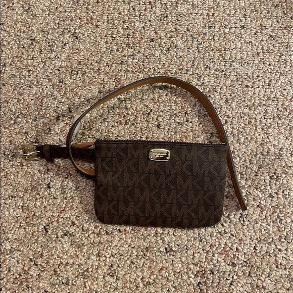 MICHAEL Michael Kors Handbags - Michael Kors Fanny pack